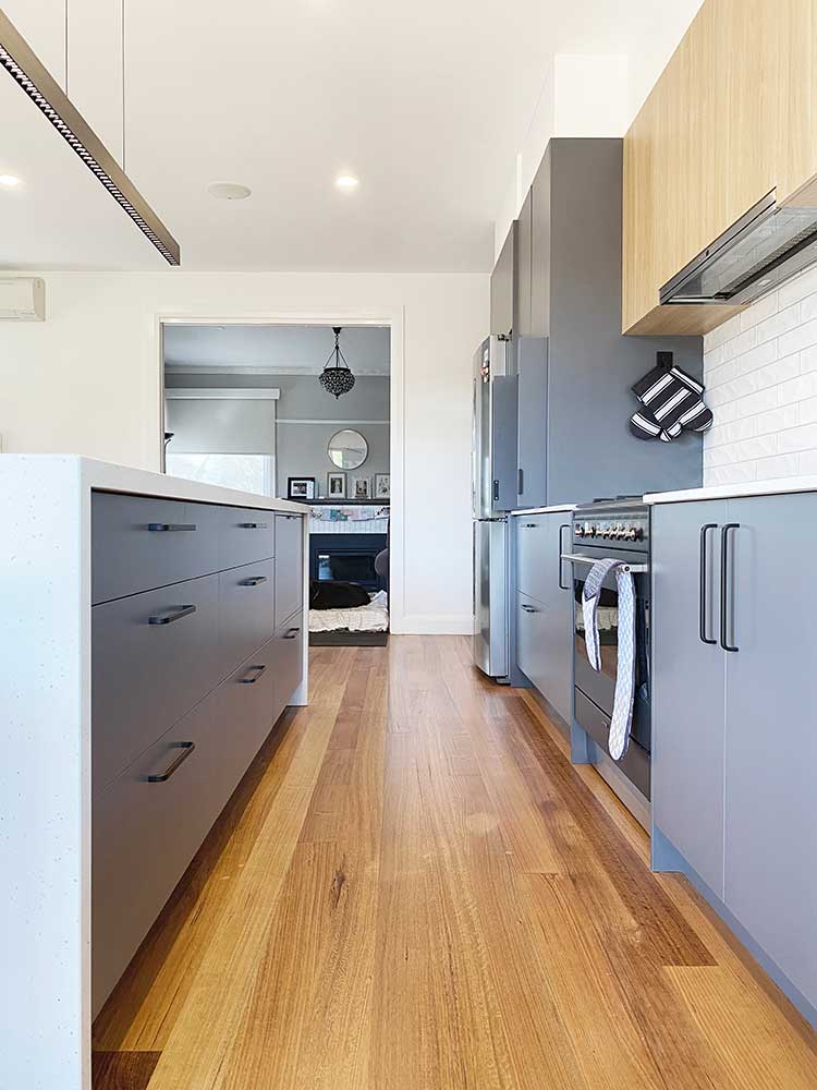 Sophisticated And Functional Kitchen Design Bentleigh