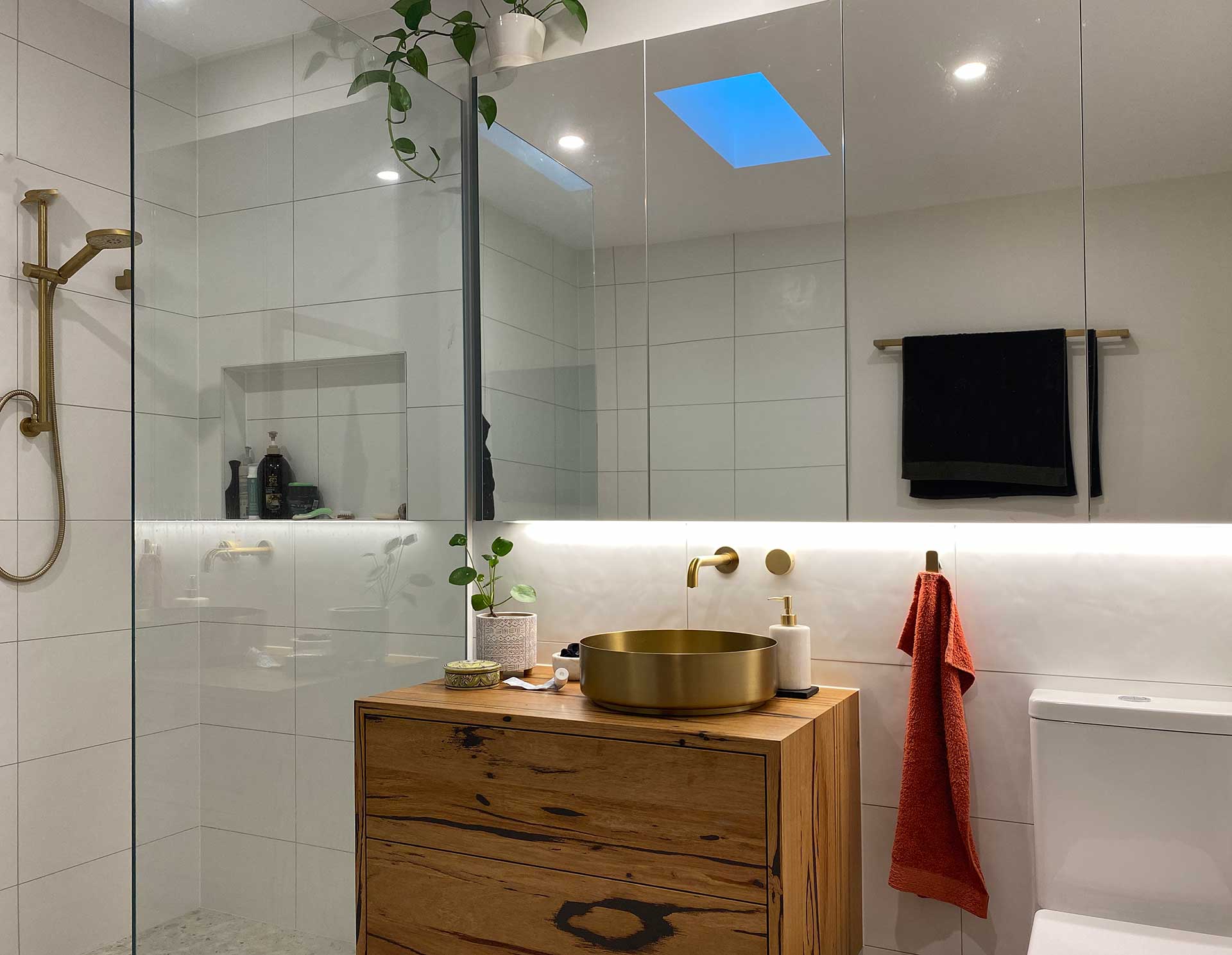 Elegant Vanity Design For A Sophisticated Bathroom Heidelberg