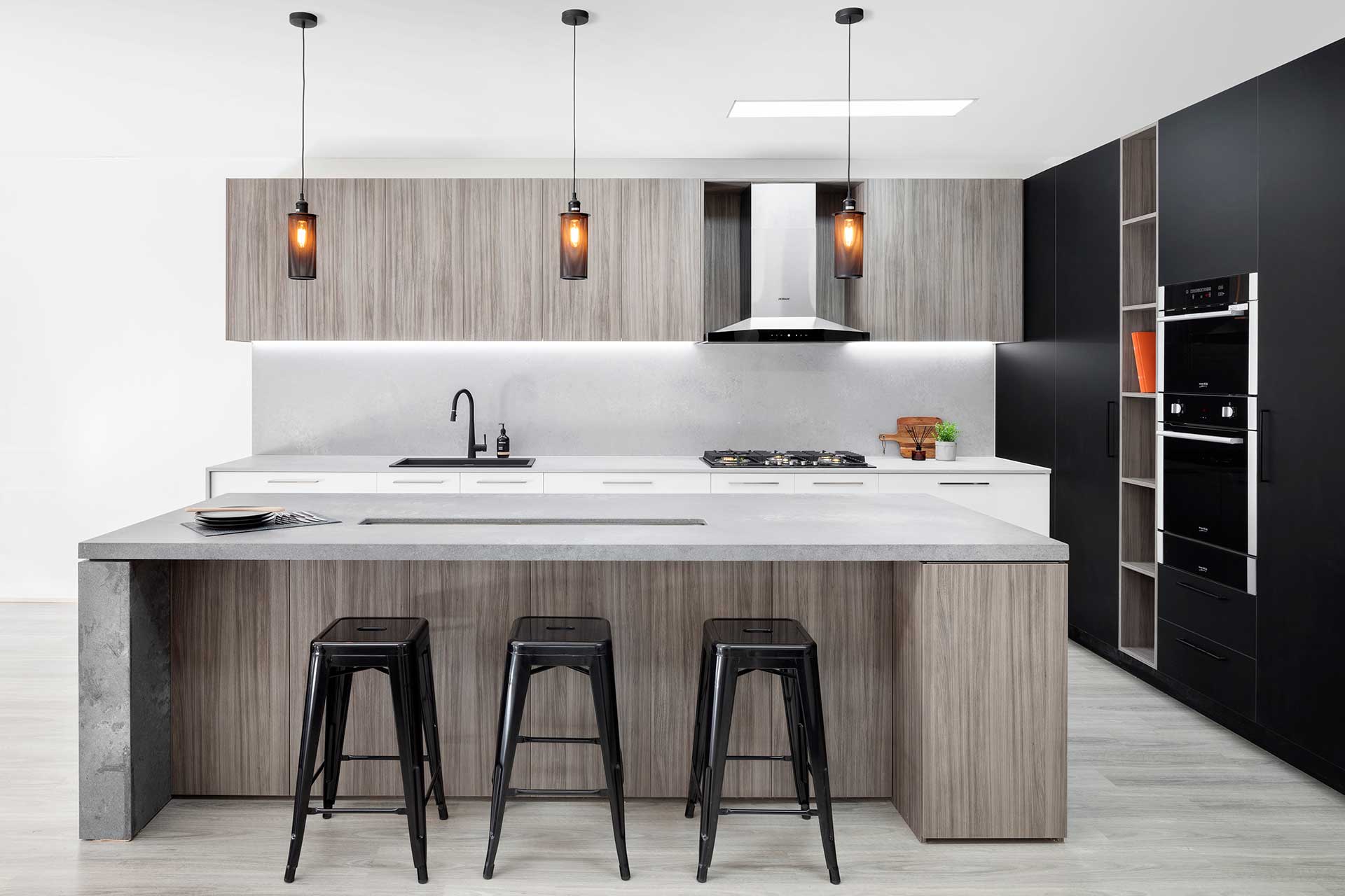 Blending Modern Aesthetics With Functional Brilliance By Kind Kitchen